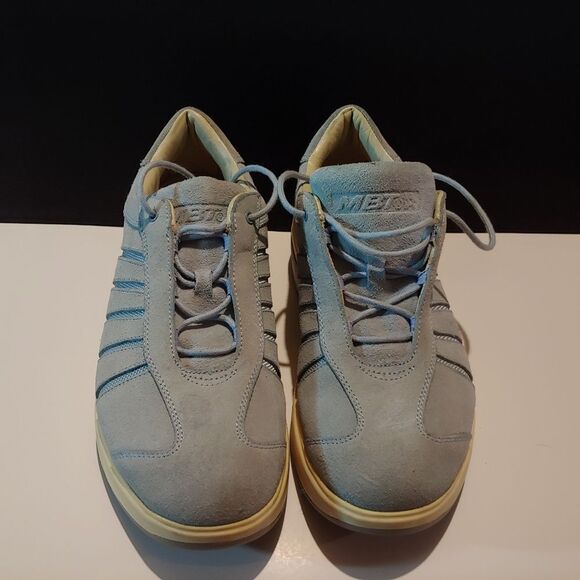 Womens 9.5 MBT Wave blue suede shape up style - Picture 2 of 4
